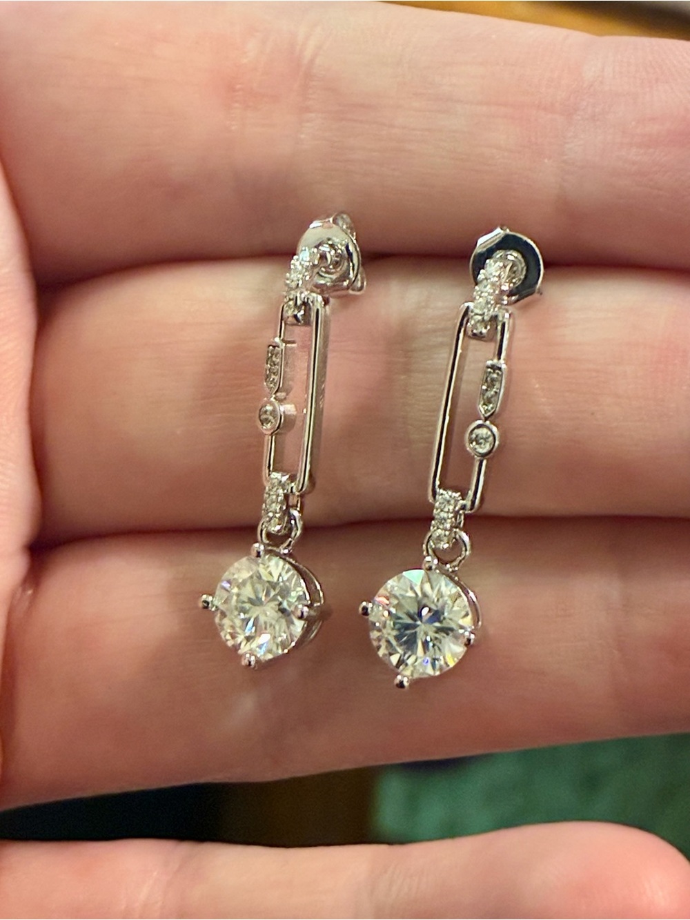 2 ct moissanite earrings with Gra report